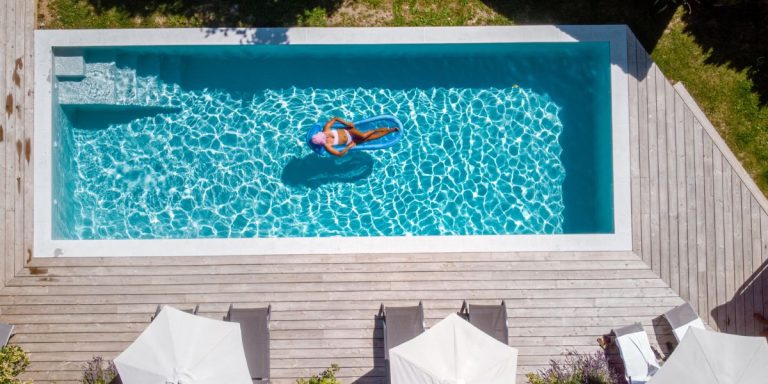 Améliorer son bien-être général avec un espace piscine dans sa résidence